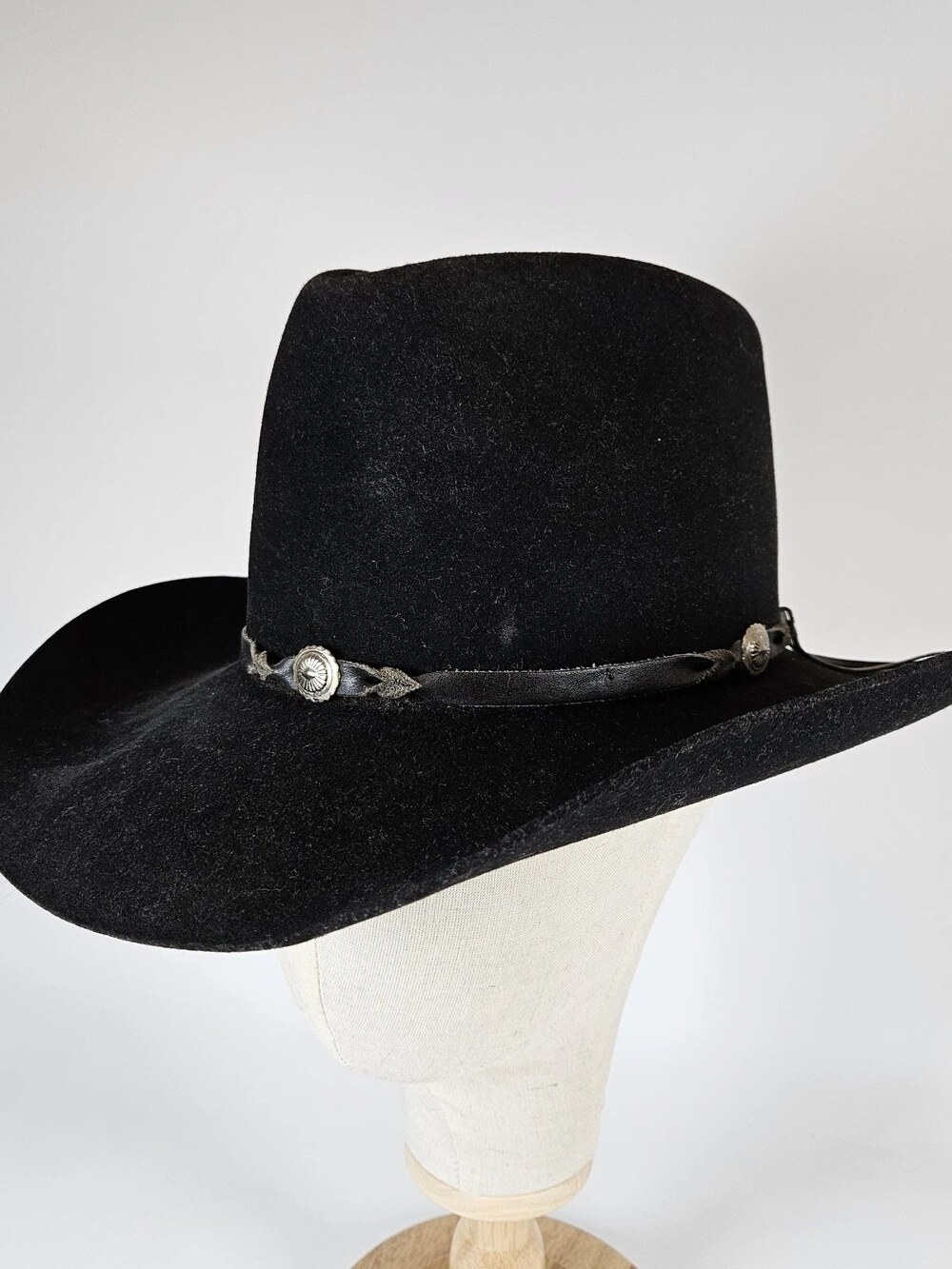 Bailey Tucson Cowboy Hat Black Wool Felt Leather Concho Band Western Size 7